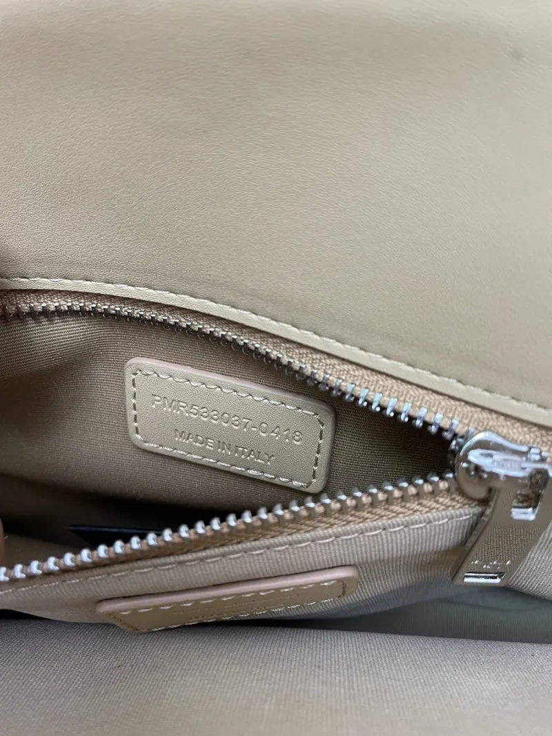 YSL 6011 Beige Large Top Handle Bag - Image 9
