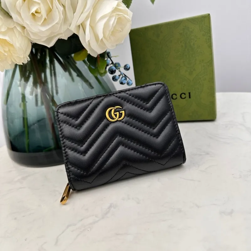 Gucci Black Leather Zip Wallet