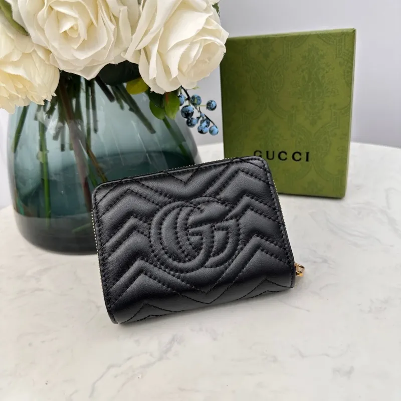 Gucci Black Leather Zip Wallet - Image 3