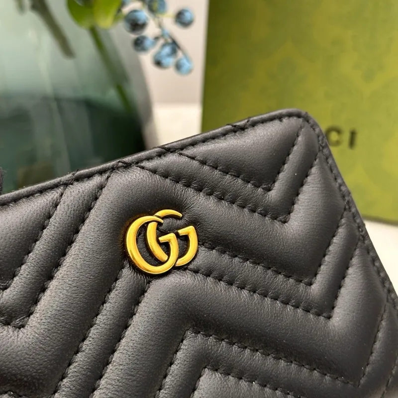 Gucci Black Leather Zip Wallet - Image 5