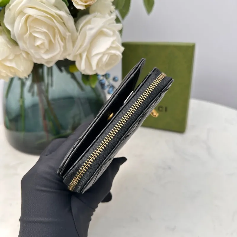 Gucci Black Leather Zip Wallet - Image 6