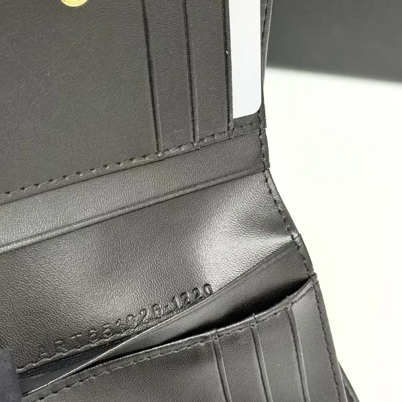 Yves Saint Laurent Black Compact Leather Wallet - Image 9