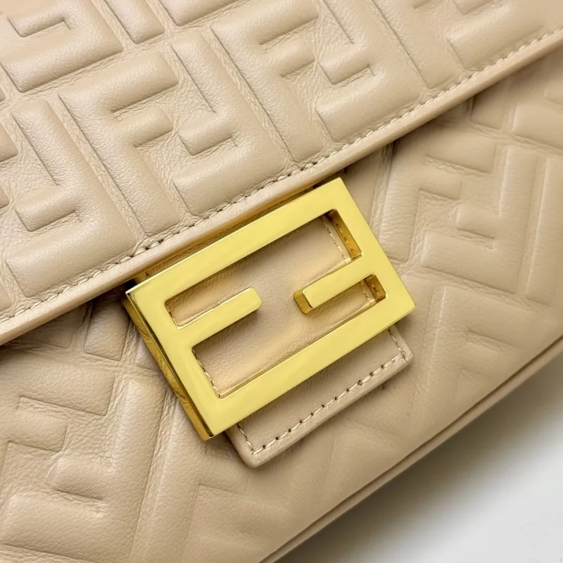 Fendi Beige Baguette Shoulder Bag - Image 6