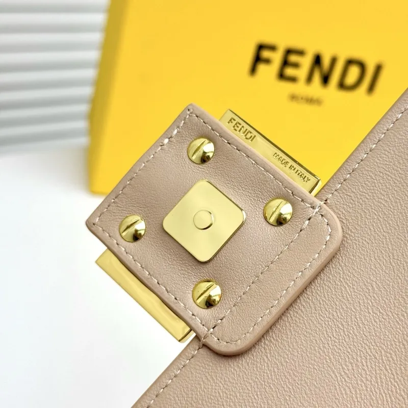 Fendi Beige Baguette Shoulder Bag - Image 9