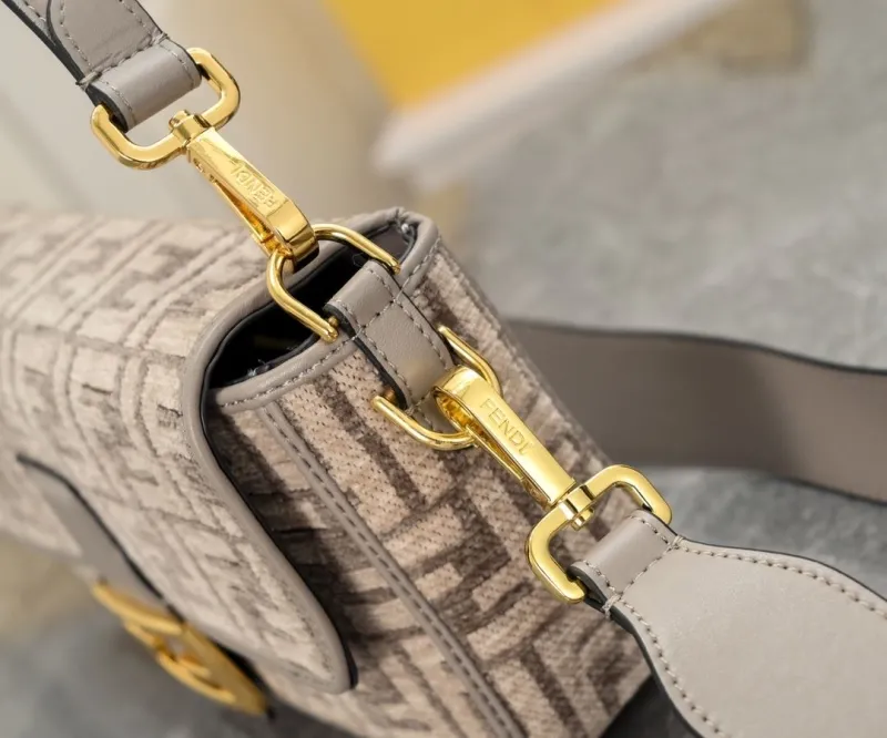 Fendi Gray Baguette Shoulder Bag - Image 3