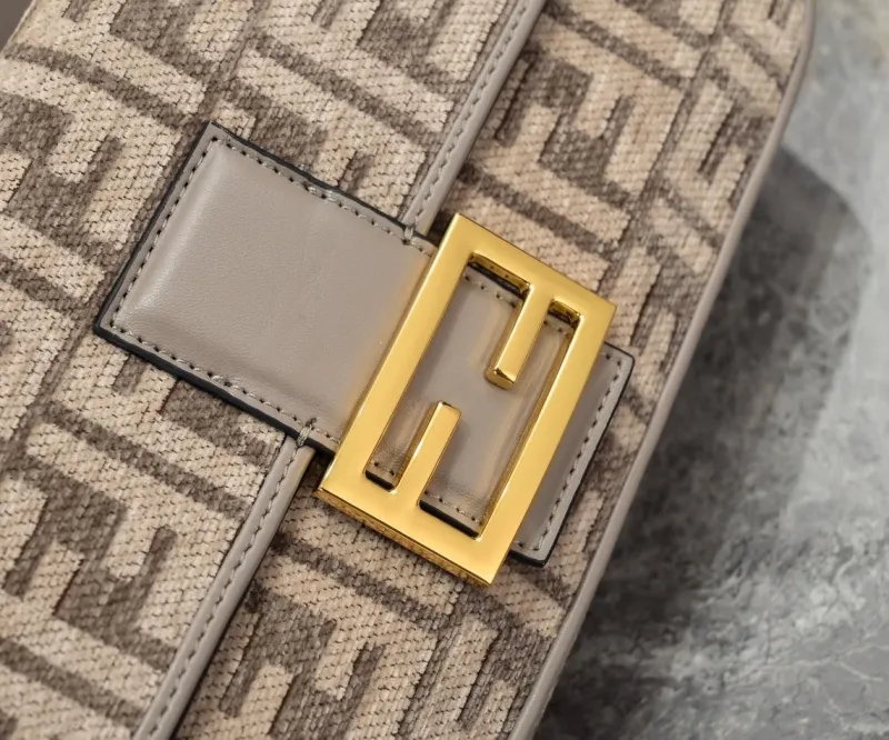 Fendi Gray Baguette Shoulder Bag - Image 4