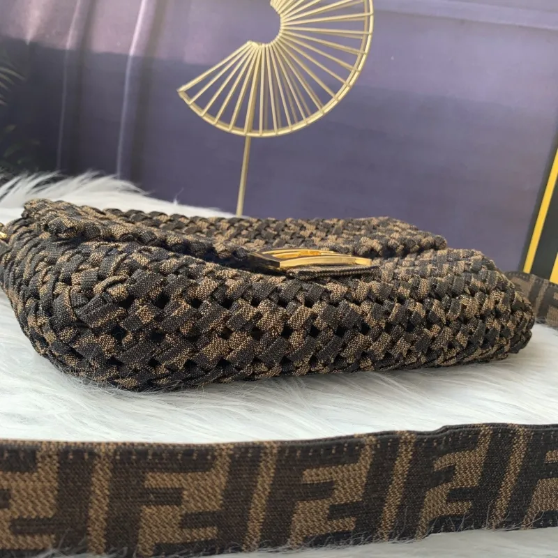 Fendi Brown Woven Baguette Shoulder Bag - Image 5