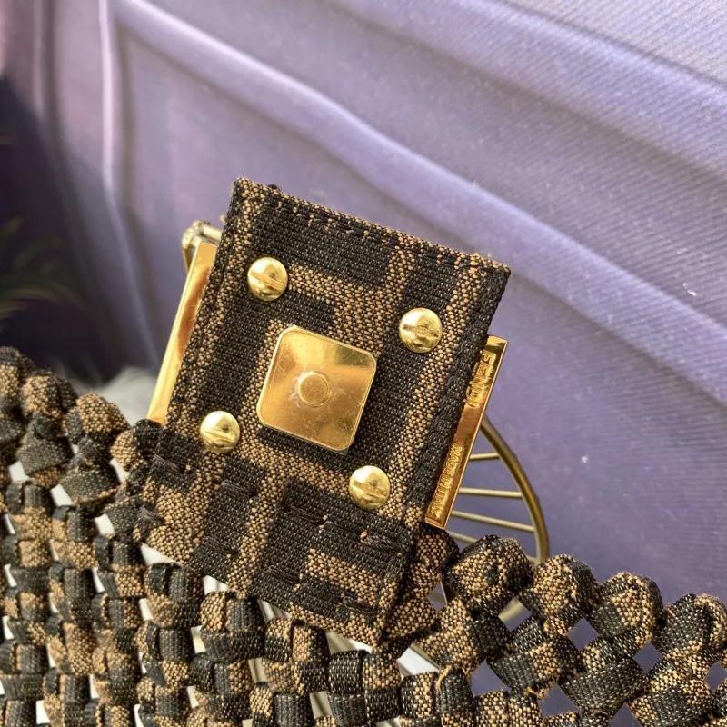 Fendi Brown Woven Baguette Shoulder Bag - Image 9