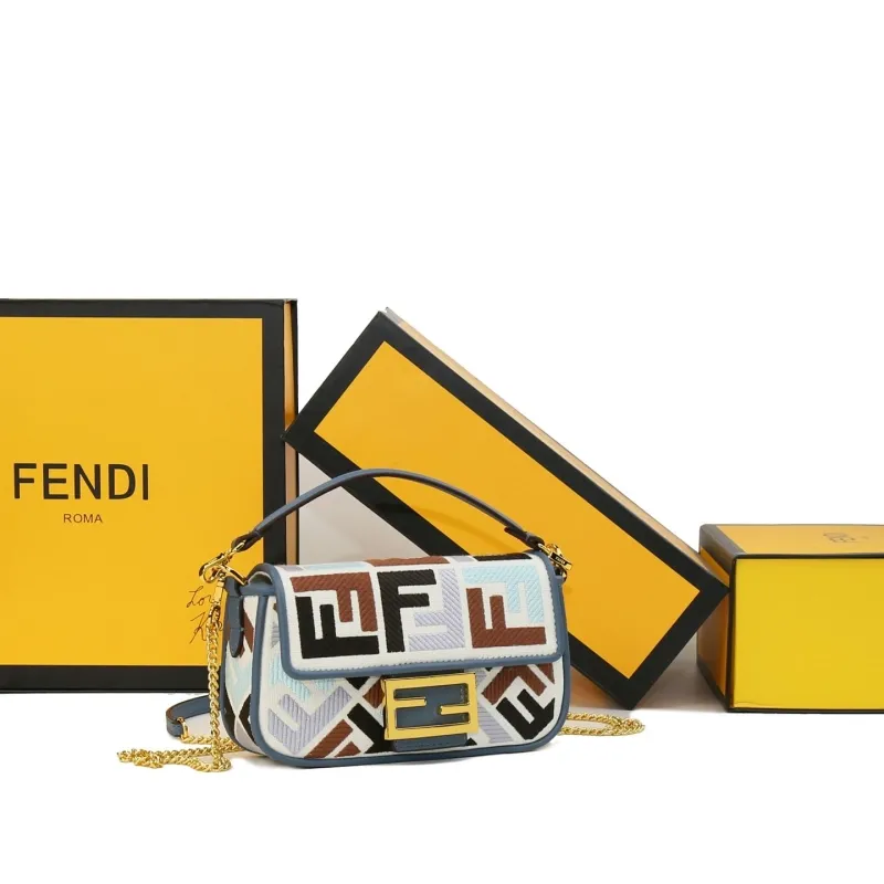 Alternative view of Fendi Baguette Bags-39