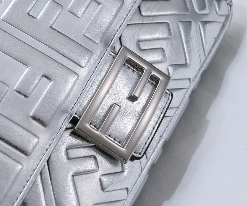 Fendi Silver Baguette Shoulder Bag - Image 4