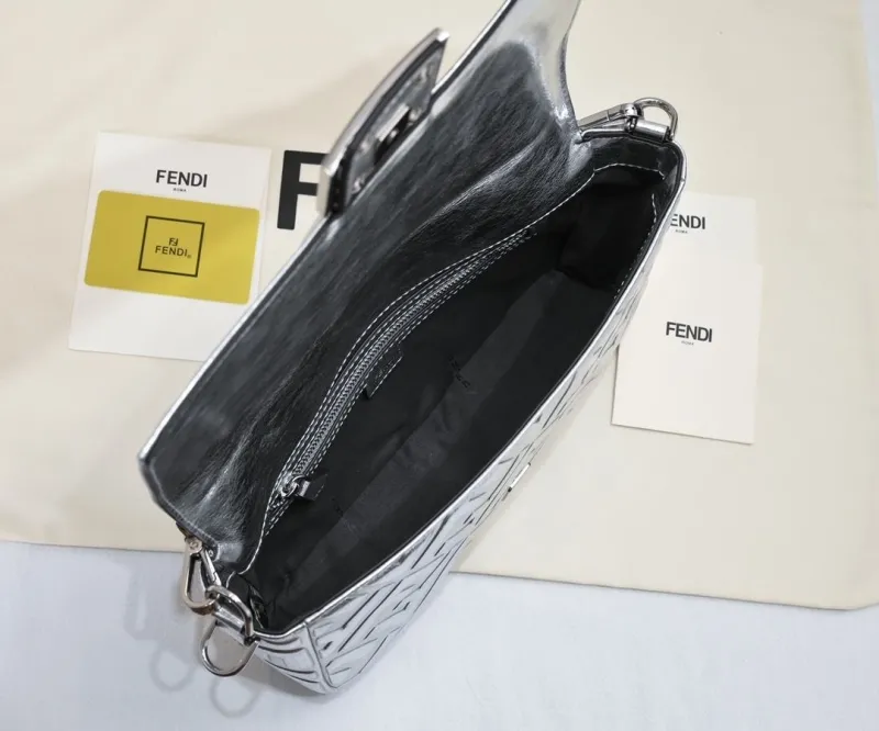 Fendi Silver Baguette Shoulder Bag - Image 9
