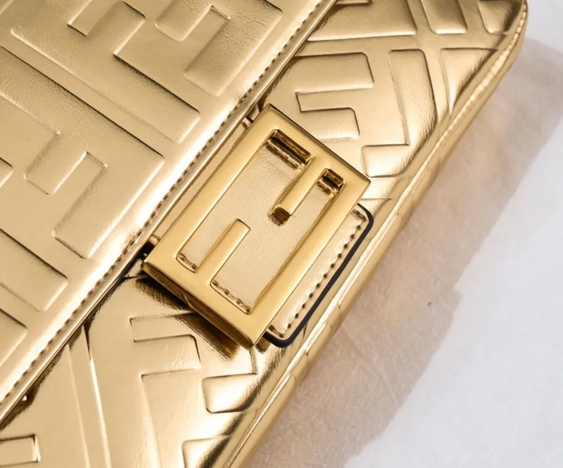 Fendi Gold Baguette Shoulder Bag - Image 4