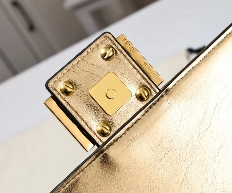 Fendi Gold Baguette Shoulder Bag - Image 6