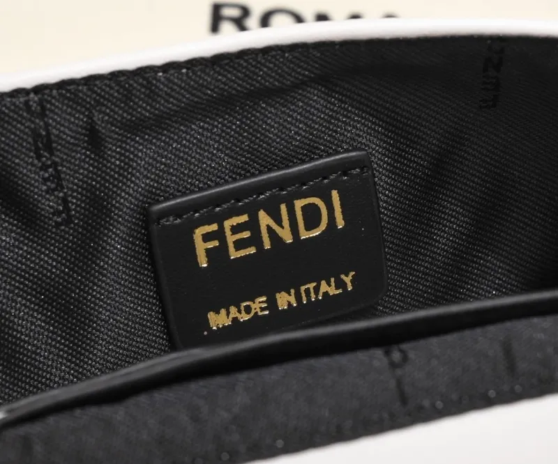 Fendi White Baguette Crossbody Bag - Image 7