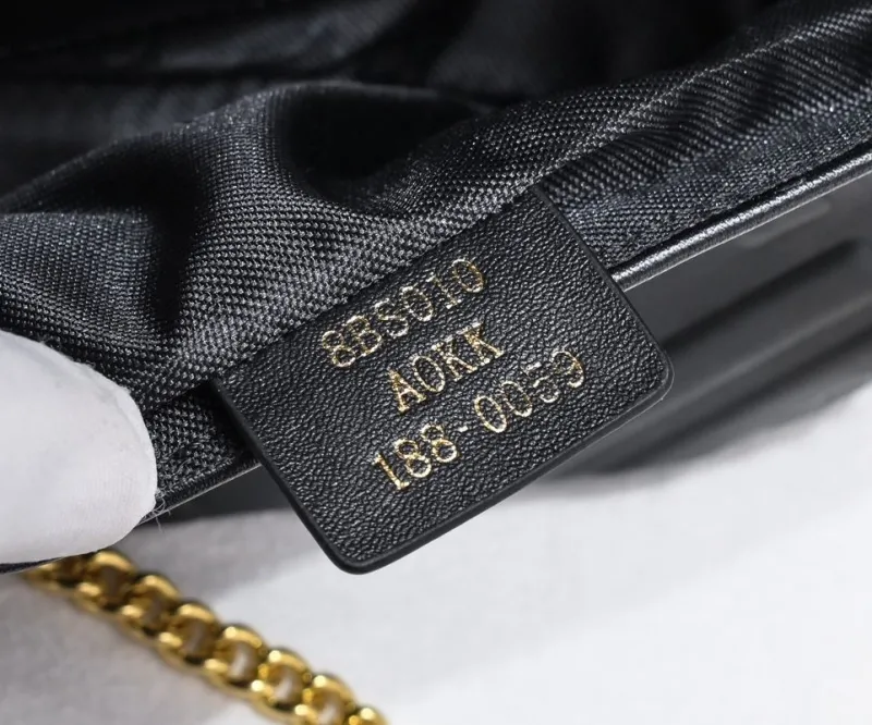 Fendi Black Baguette Shoulder Bag - Image 6