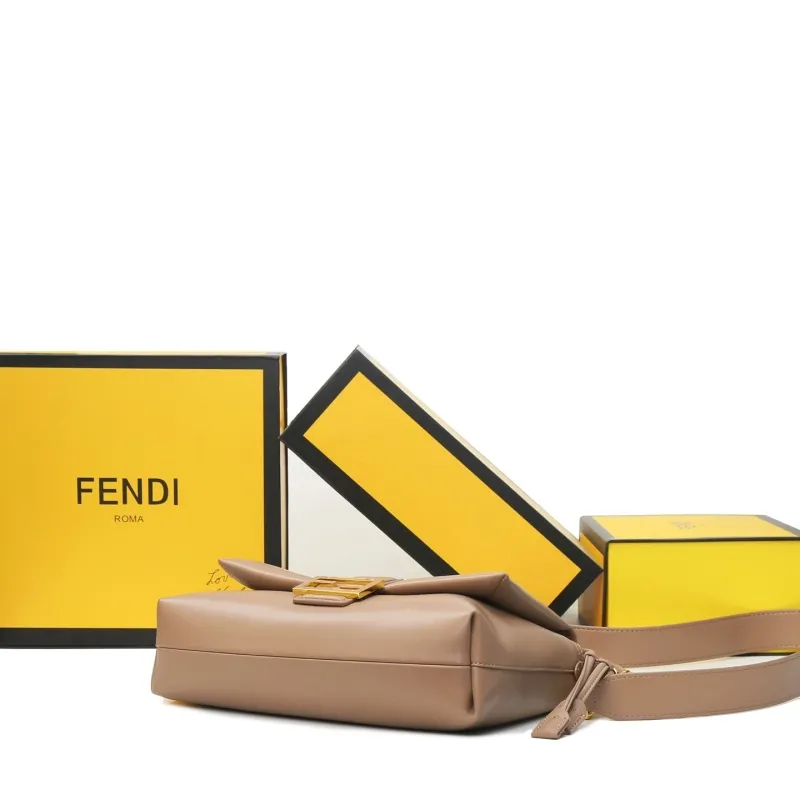 Fendi Women's Beige Baguette Shoulder Bag - Image 4