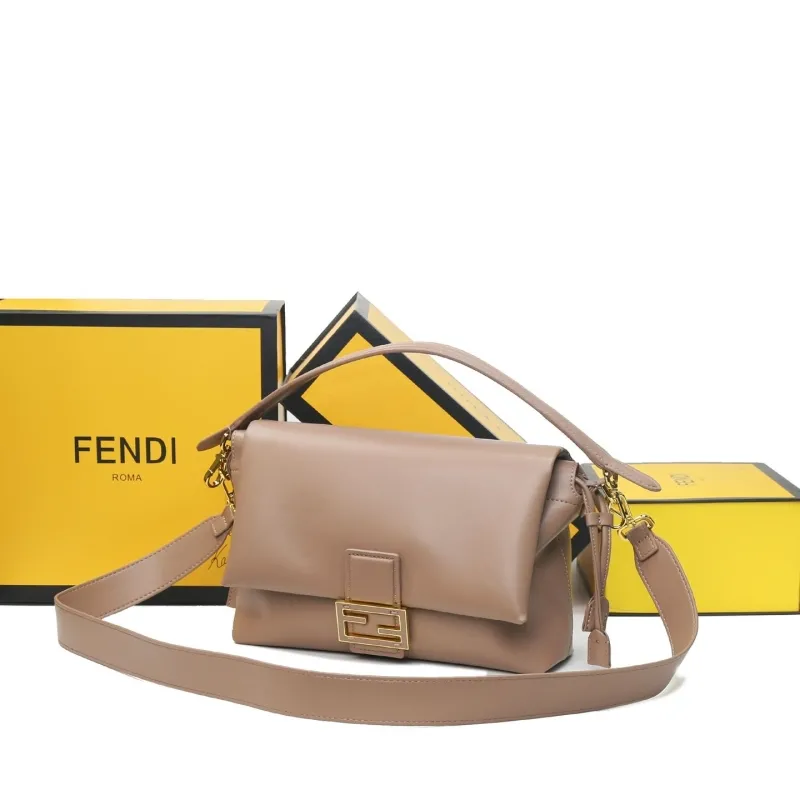 Fendi Women's Beige Baguette Shoulder Bag - Image 5
