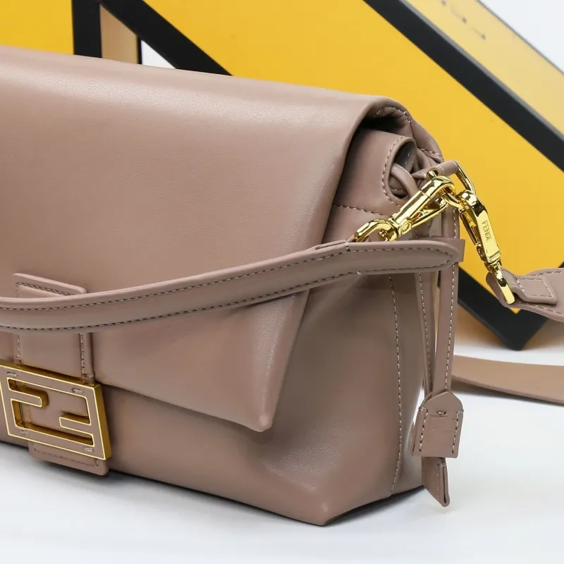 Fendi Women's Beige Baguette Shoulder Bag - Image 7