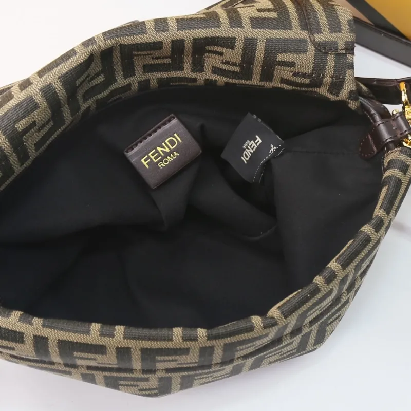 Fendi Baguette Shoulder Bag 82 - Image 8