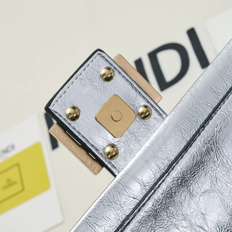 Fendi Silver Baguette Shoulder Bag - Image 6