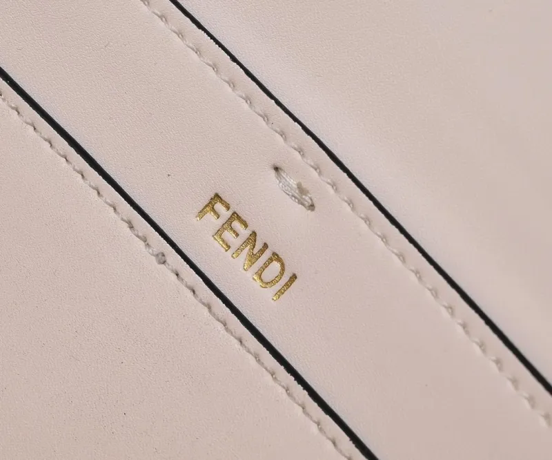 Fendi White Woven Baguette Shoulder Bag - Image 7