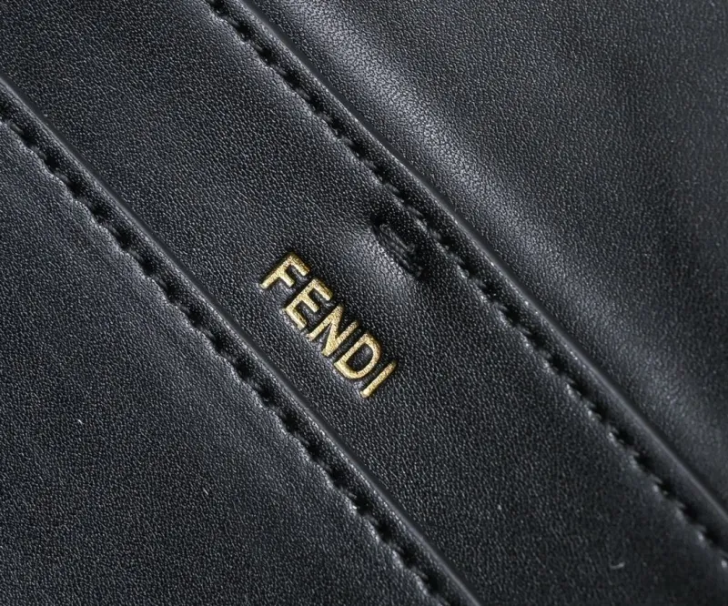 Fendi Black Baguette Leather Shoulder Bag - Image 7