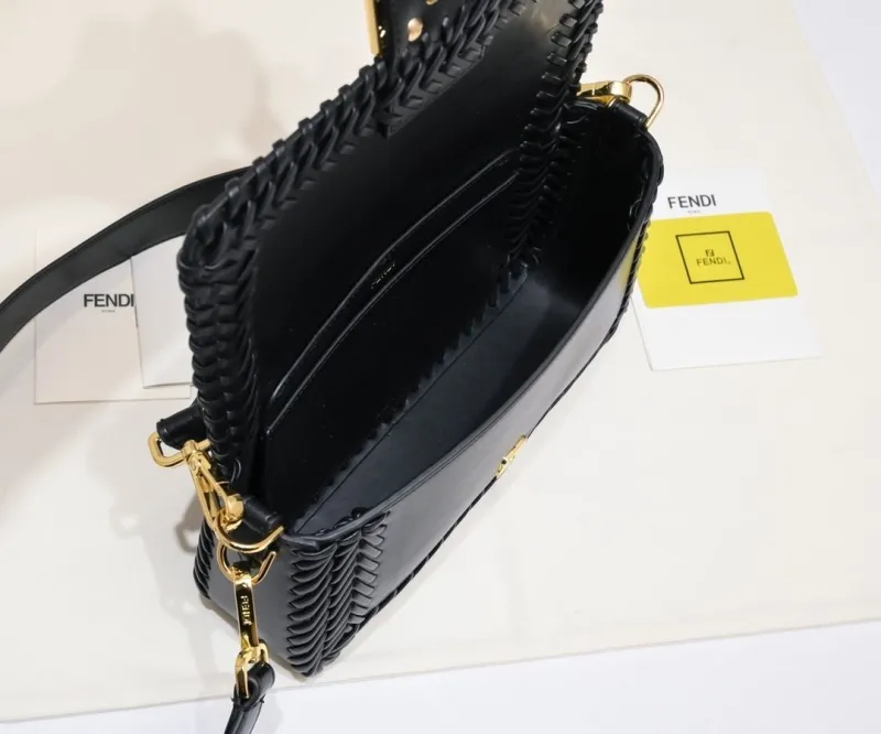 Fendi Black Baguette Leather Shoulder Bag - Image 9