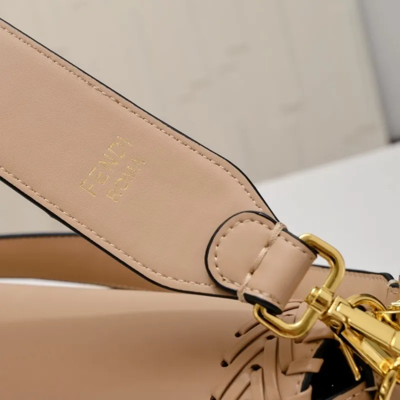 Fendi Beige Woven Baguette Shoulder Bag - Image 3