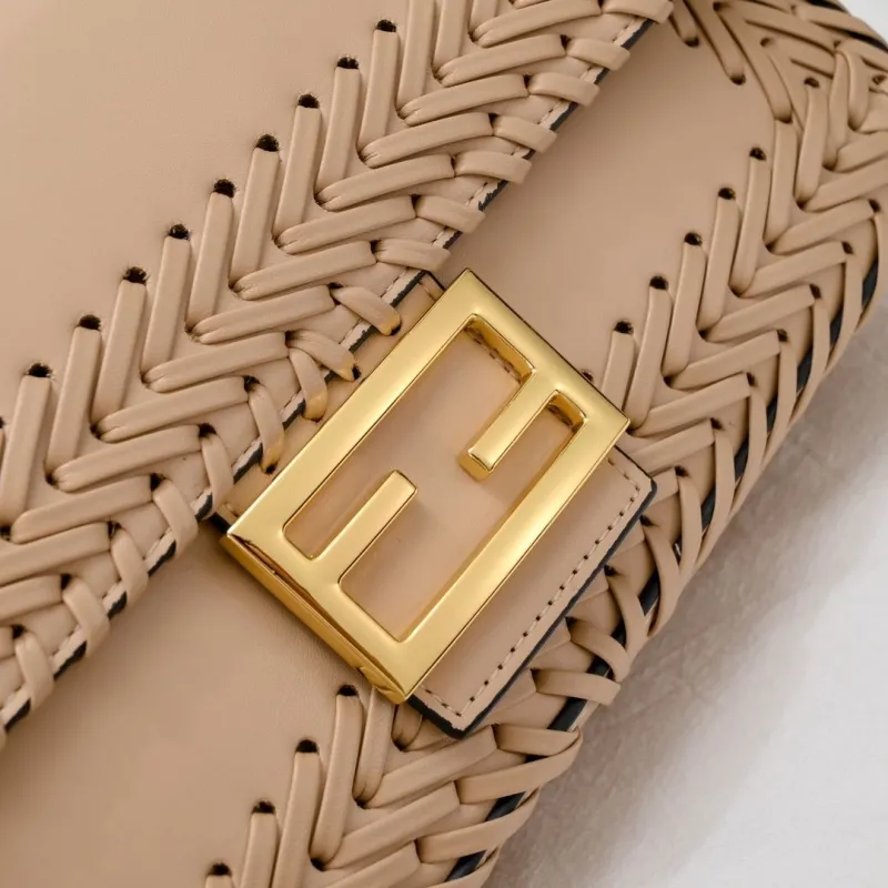 Fendi Beige Woven Baguette Shoulder Bag - Image 4