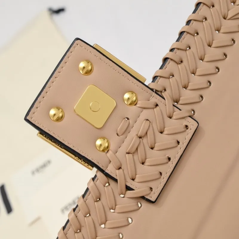 Fendi Beige Woven Baguette Shoulder Bag - Image 6