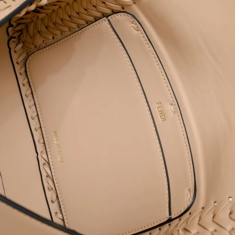 Fendi Beige Woven Baguette Shoulder Bag - Image 7