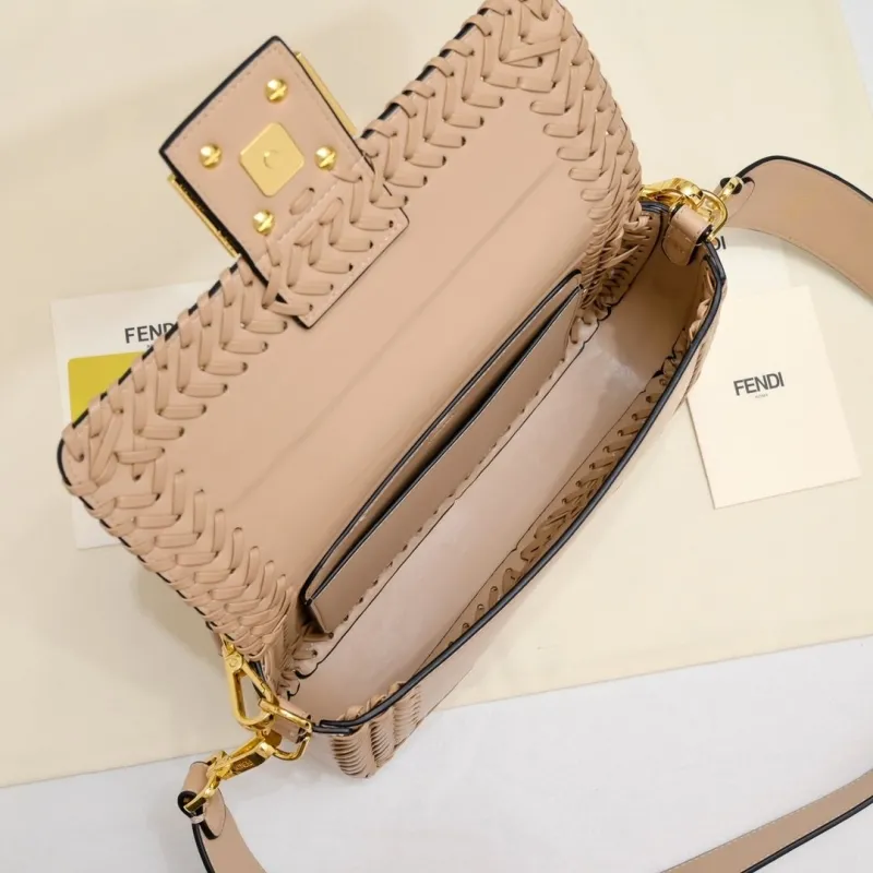 Fendi Beige Woven Baguette Shoulder Bag - Image 8