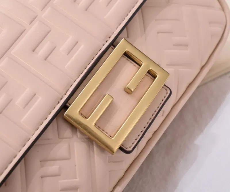 Fendi Light Pink Baguette Chain Shoulder Bag - Image 3