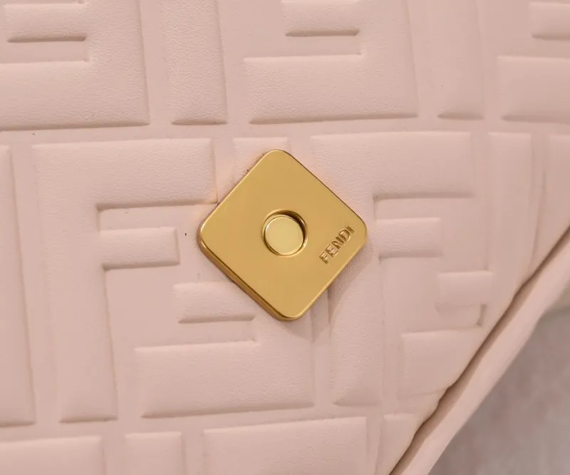 Fendi Light Pink Baguette Chain Shoulder Bag - Image 5