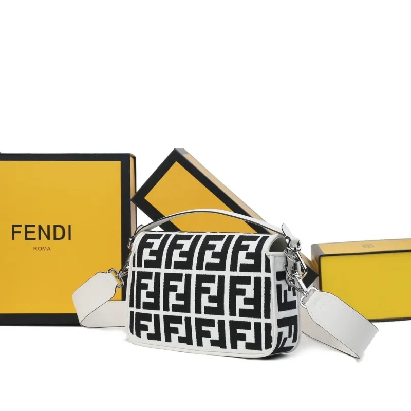 Fendi Black White Baguette Shoulder Bag - Image 3