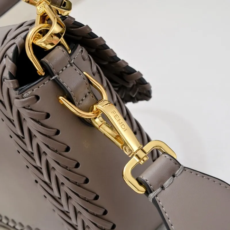 Fendi Gray Woven Baguette Shoulder Bag - Image 4