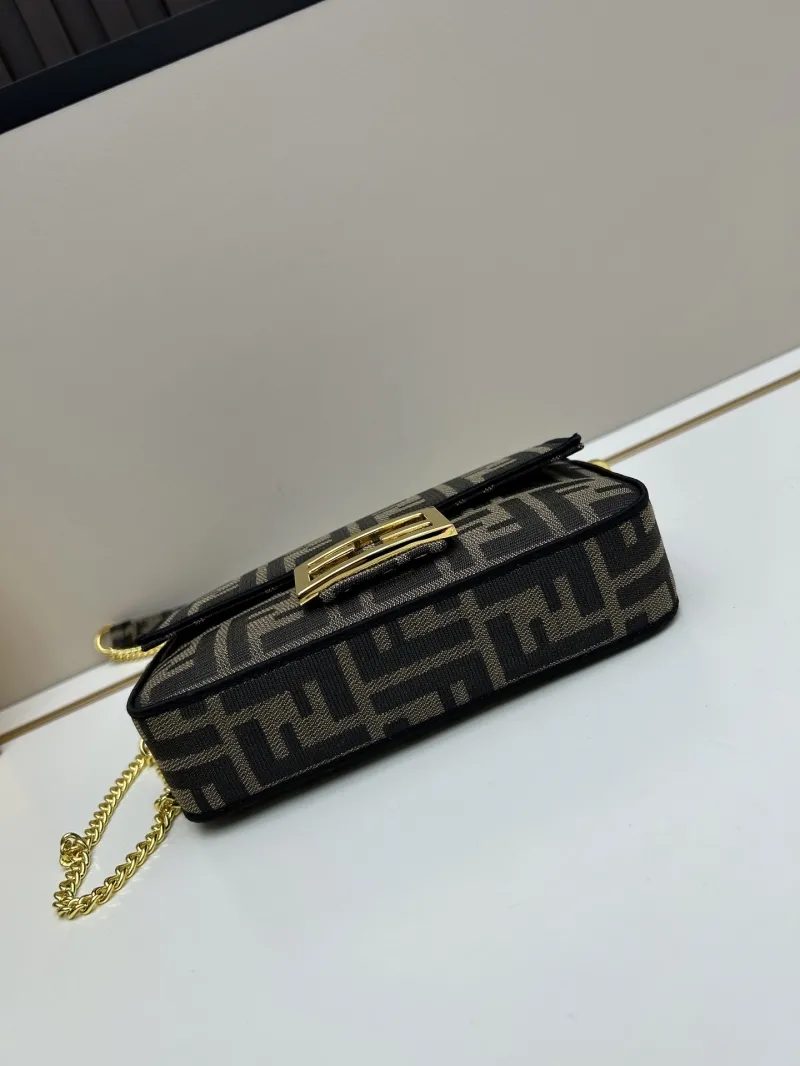 Fendi FF Monogram Baguette Crossbody Bag 19x10x4cm - Image 5