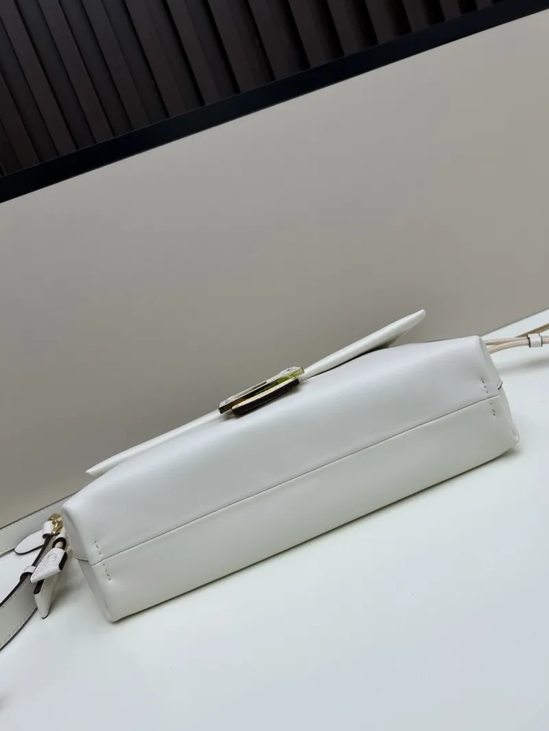 Fendi White Baguette Shoulder Bag 08899 - Image 5