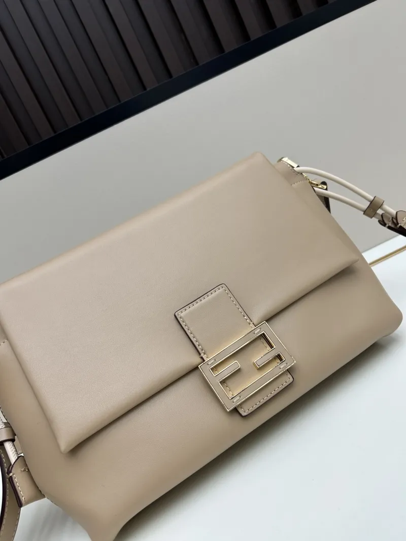 Fendi Beige Leather Shoulder Bag 08899 - Image 4