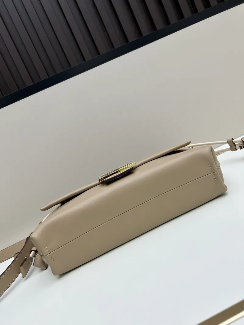 Fendi Beige Leather Shoulder Bag 08899 - Image 5