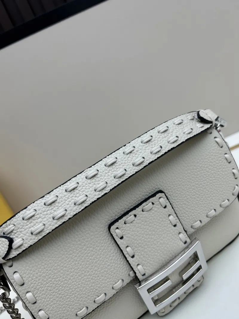 Fendi Off-White Baguette Crossbody Bag - Image 7