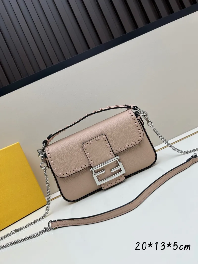 Fendi Baguette Leather Crossbody Bag - Image 4