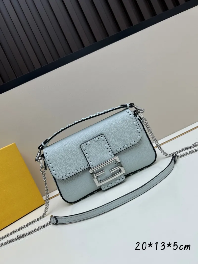 Fendi Baguette Leather Crossbody Bag - Image 5