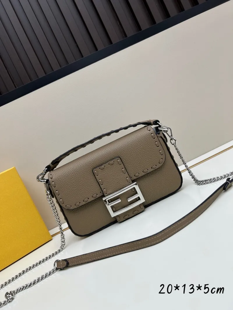 Fendi Baguette Leather Crossbody Bag - Image 6