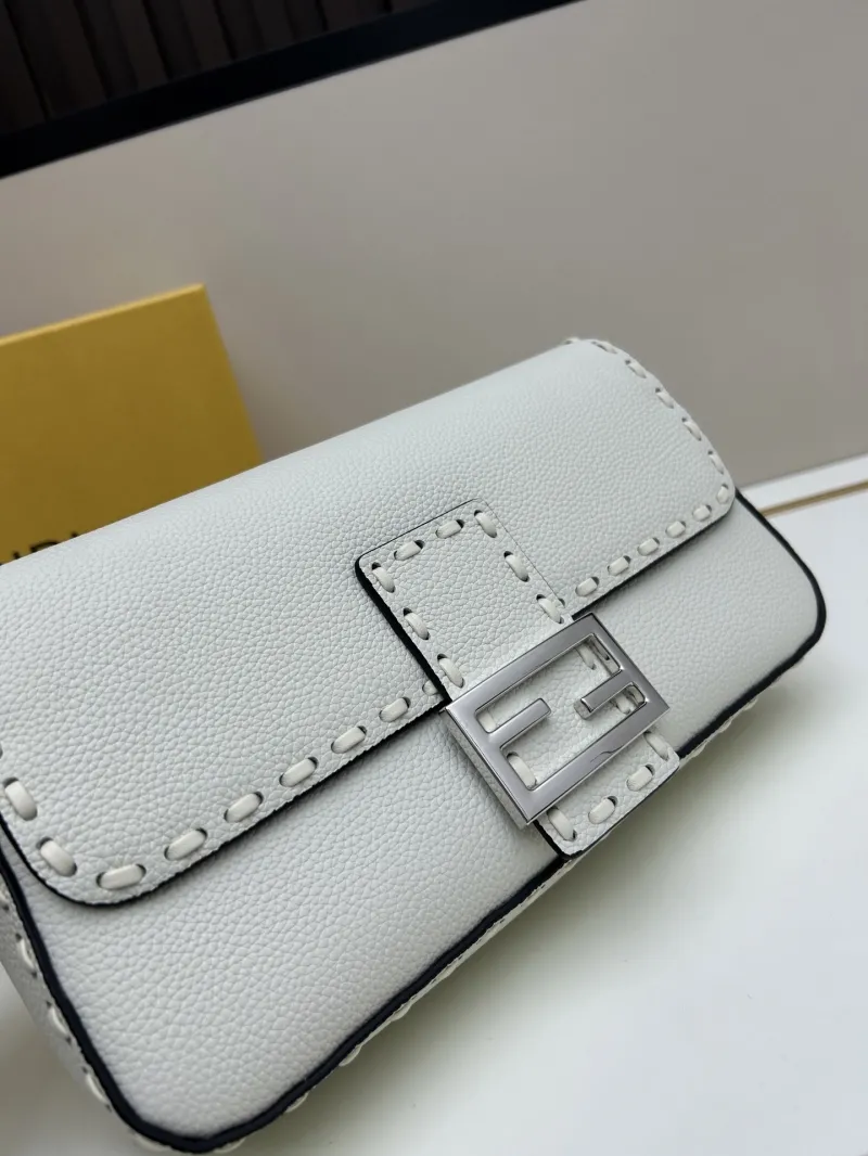 Fendi White Leather Baguette Bag 146 - Image 4