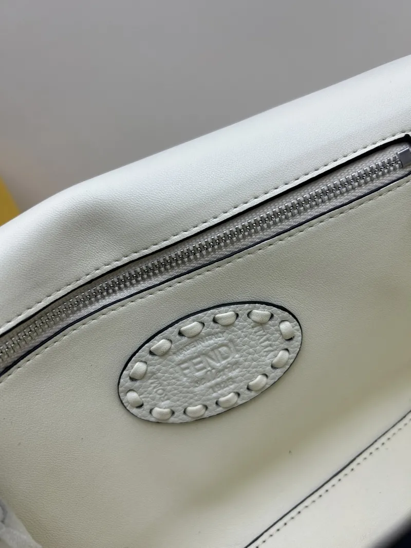 Fendi White Leather Baguette Bag 146 - Image 8