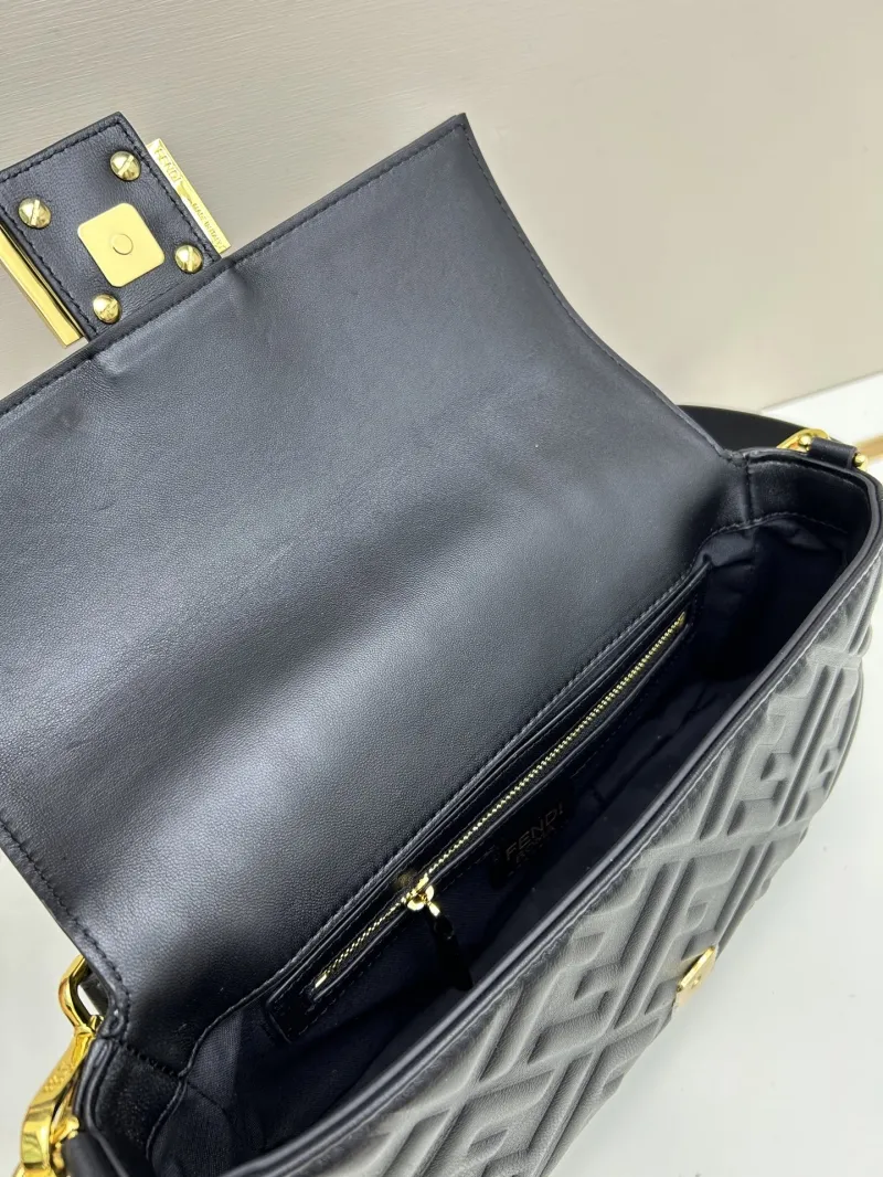 Fendi Black Leather Baguette Shoulder Bag - Image 7