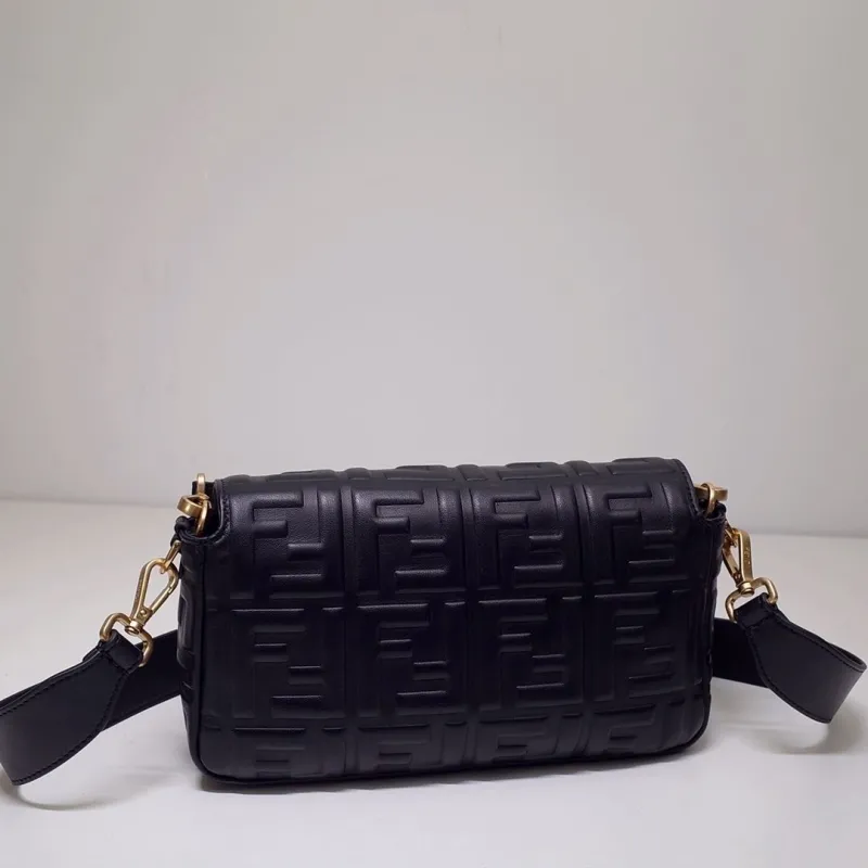 Fendi Black Baguette Shoulder Bag - Image 3