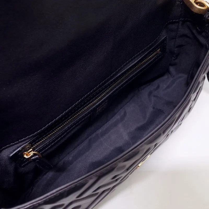 Fendi Black Baguette Shoulder Bag - Image 7