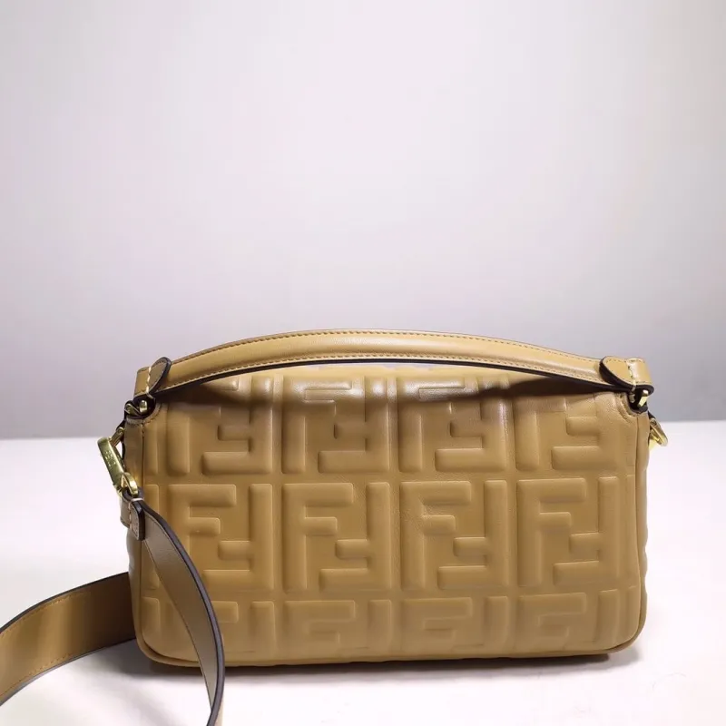 Fendi Tan Baguette Shoulder Bag - Image 3